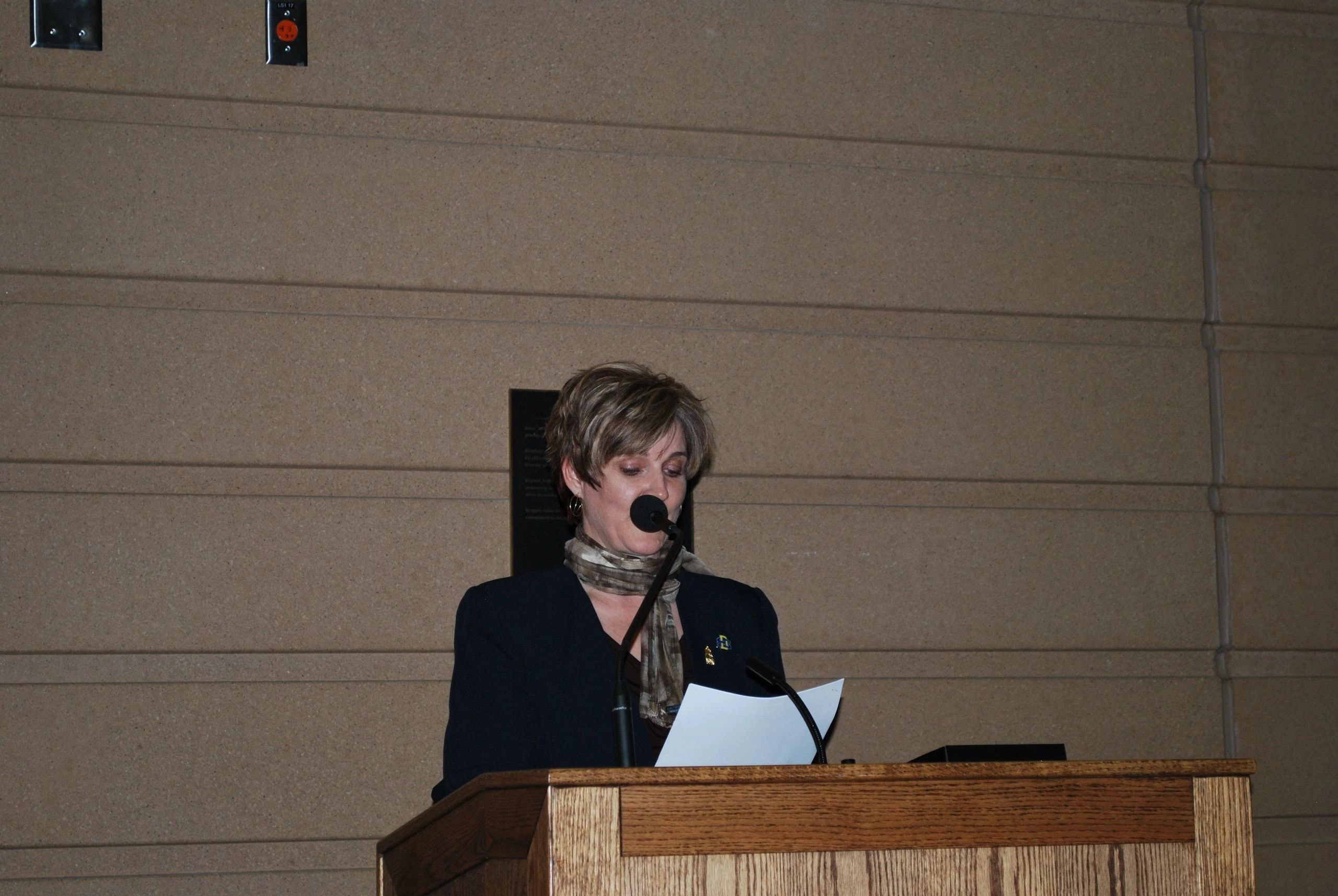 Jill Thorngren speaking at podium